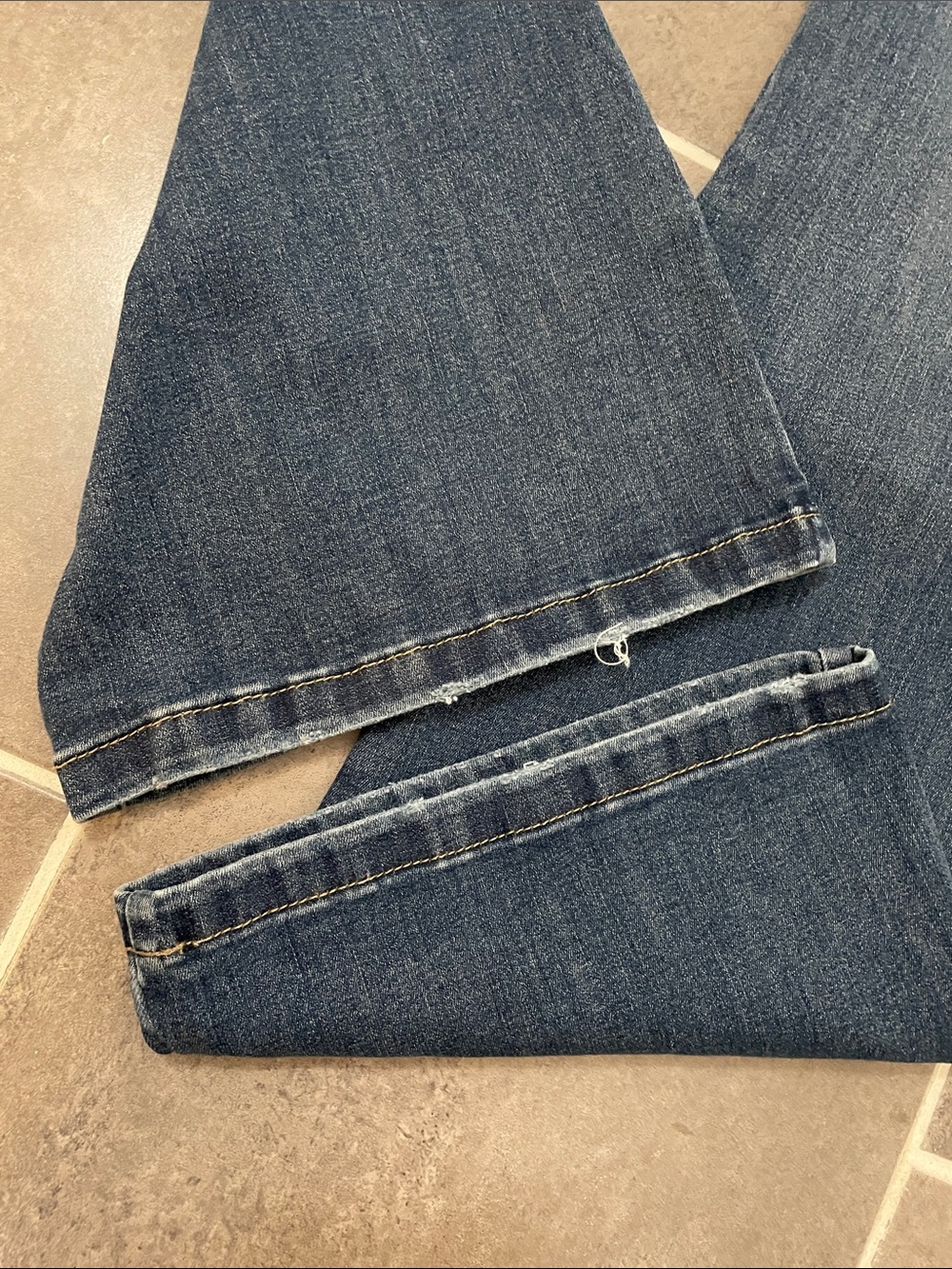 Wrangler Bespoke Flare Jeans size 26X32 - Picture 4 of 10